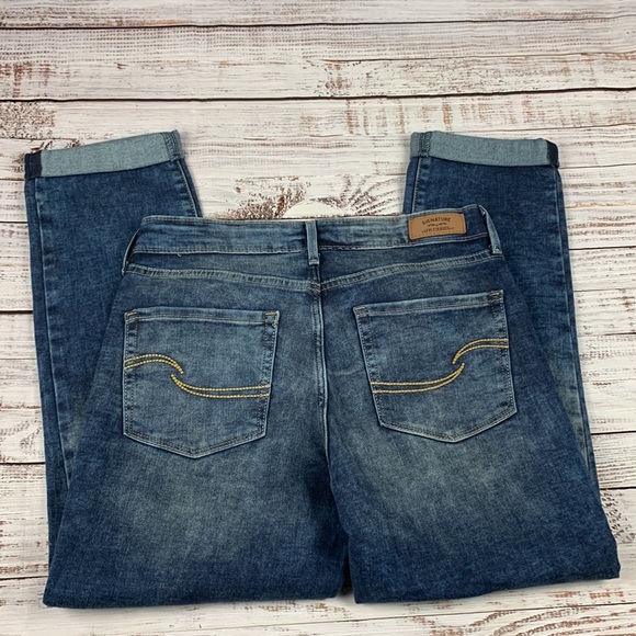 Signature by Levi Strauss Denim - Levi Strauss Slim cuffed crop blue jeans Size 8